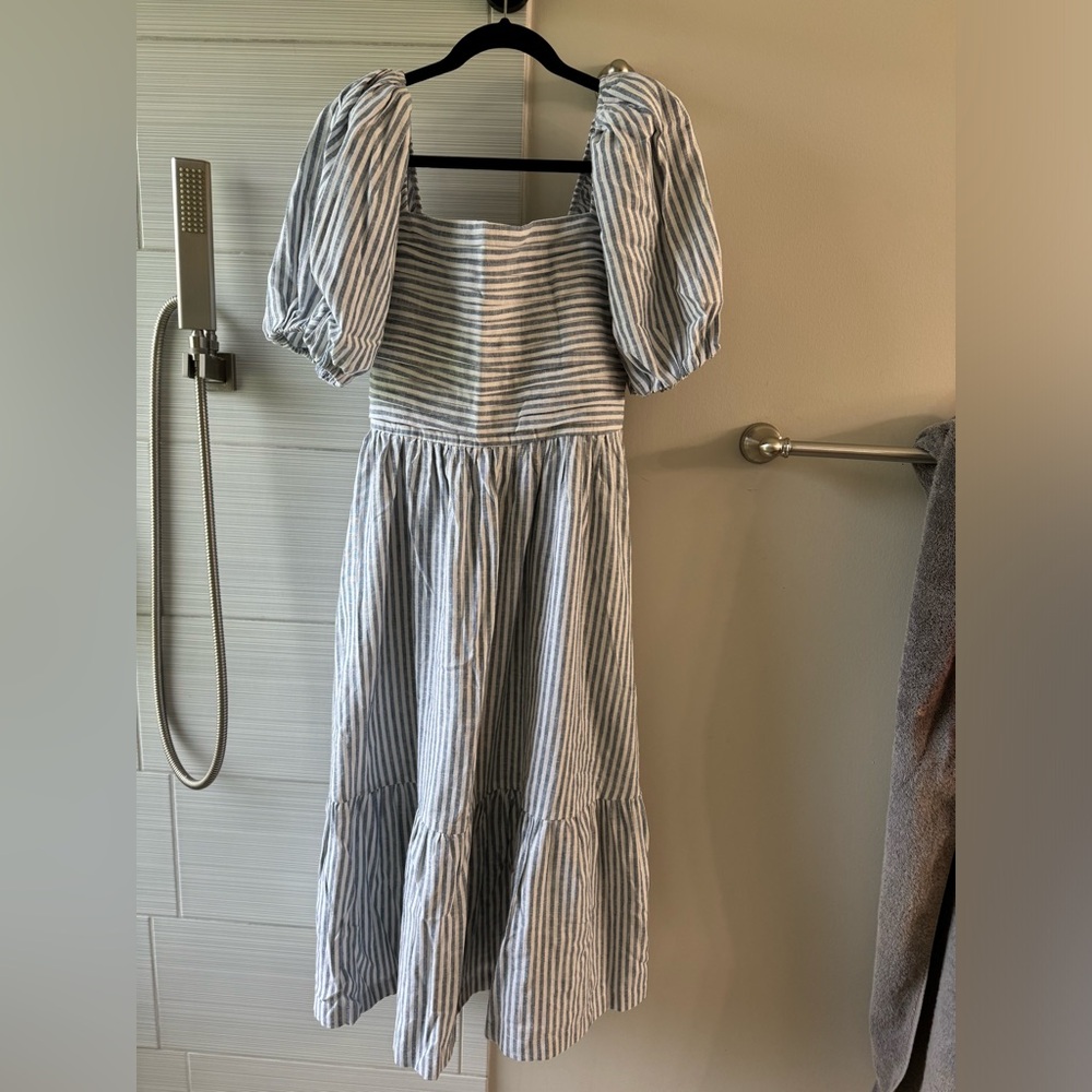 Abercrombie and fitch A&F The Emerson linen puff sleeve midi dress